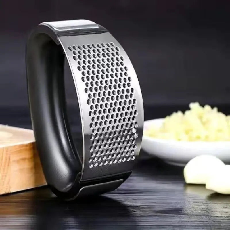 Press Crusher™: Manual Garlic Mincer & Chopping Tool